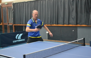 UN DEPART SUR UNE FAUSSE NOTE